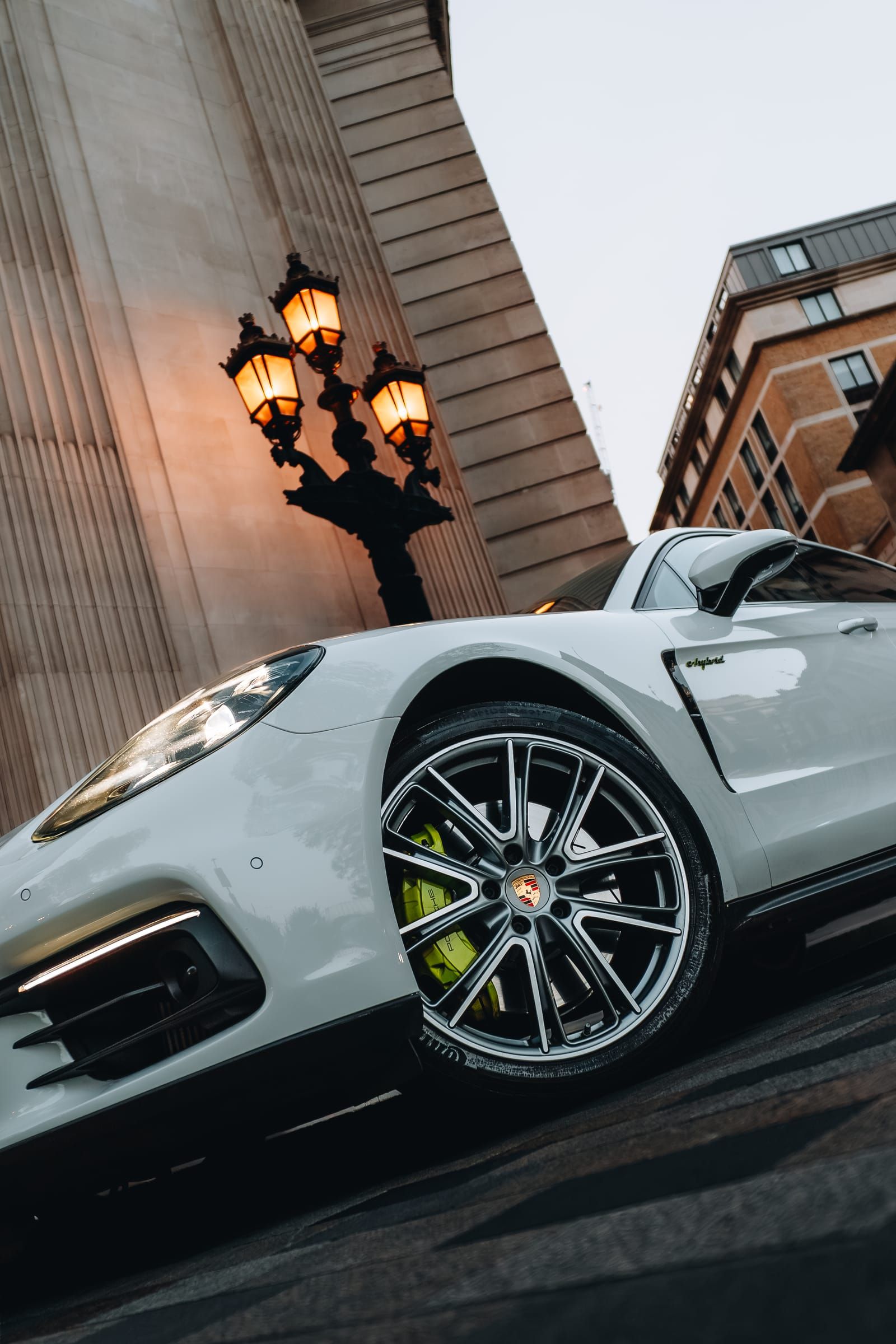 Porsche Panamera luxury chauffeur car, London — gallery photo 6 of 11